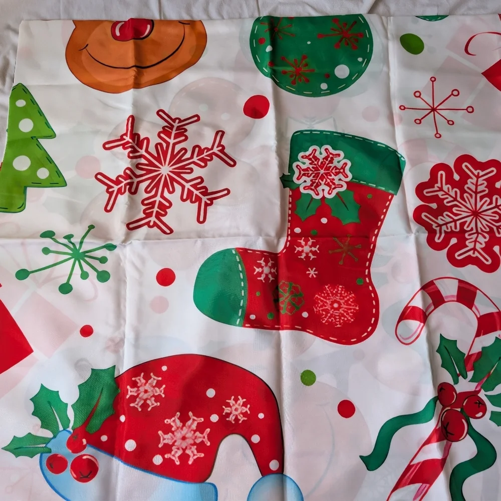 Festive Christmas Shower Curtain with Reindeer and Snowflakes NOWT